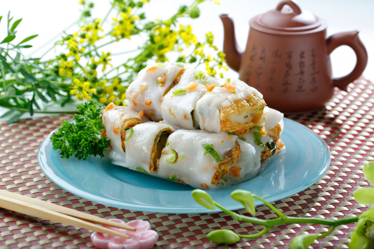 魚茸腐皮腸  Steamed Rice Flour Rolls Wrap with Minced Fish